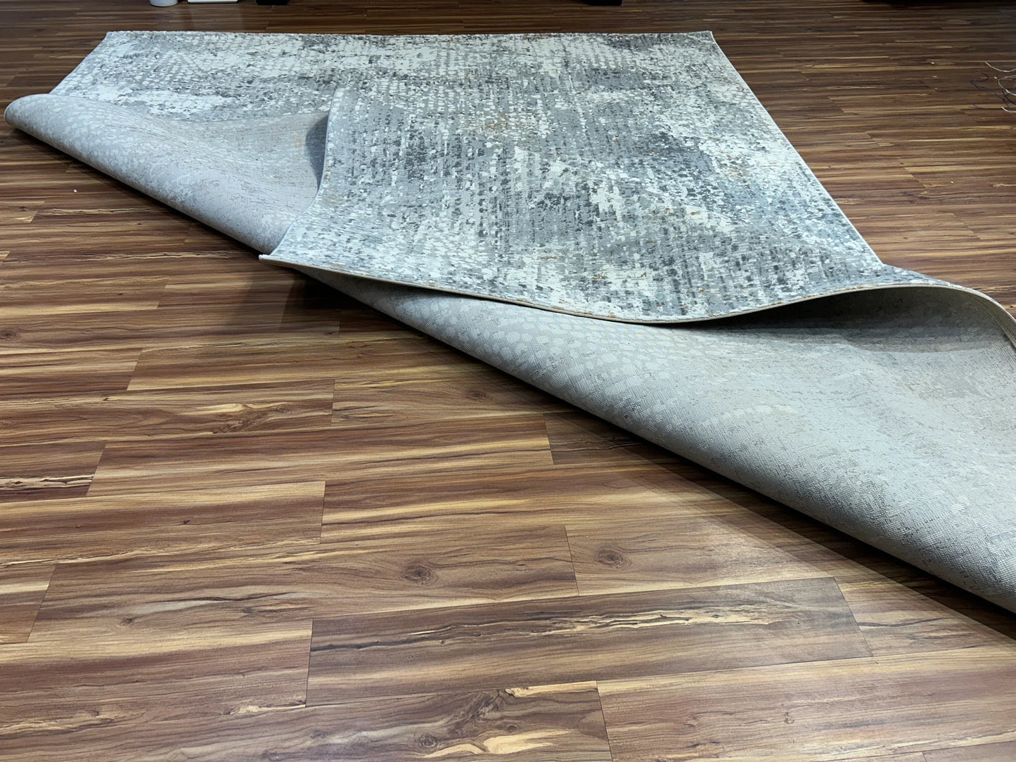 Solvra Modern Carpet & Rug 8x11