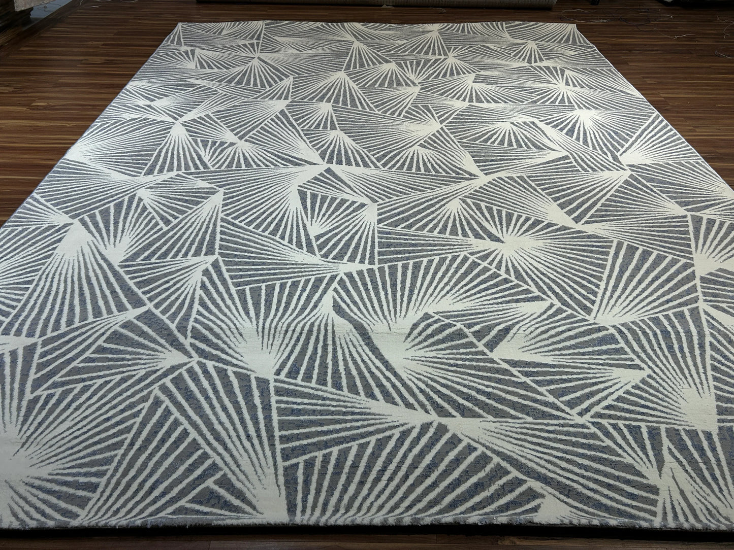 Iskara Modern Carpet & Rug 8x11