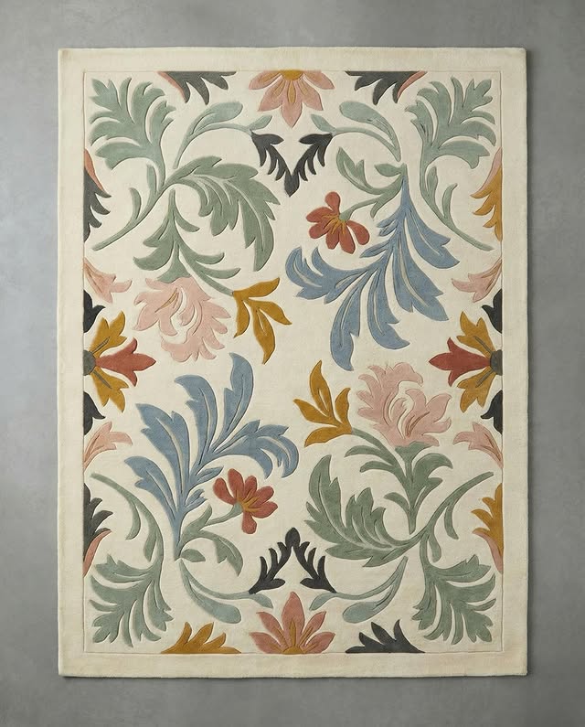 Modish Hand Tufted Carpet & Rug